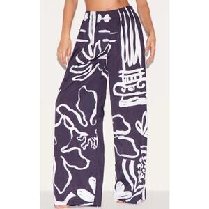 NEW PrettyLittleThing Black White Floral Monochrome Wide Leg Beach Pants Size S